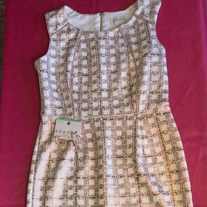 Brand New! Never Worn! Size 4. Patterned dress & matching 6 piece earrings set!